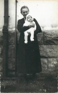 Lot 12 photo postcards women with children early studio photography included