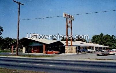 Heart of Fayetteville Motel in Fort Bragg, North Carolina