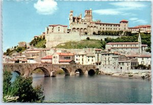 The Pont-Vieux on the Orb and Saint-Nazaire Cathedral - Béziers, France