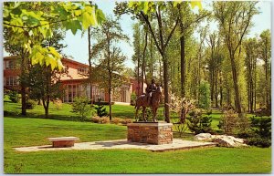 VINTAGE POSTCARD THE JOHN WESLEY STATUE AT WESLET THEOLOGICAL SEMINARY D.C. W118