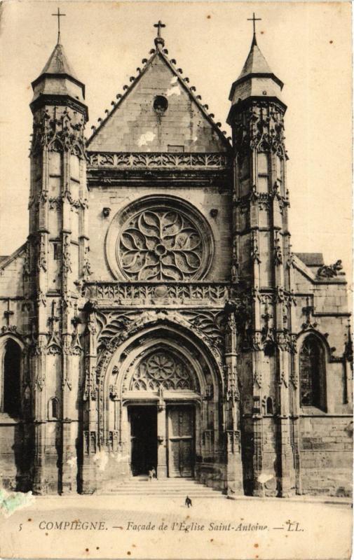 CPA COMPIEGNE - Facade de l'Église St-Antoine (291831)
