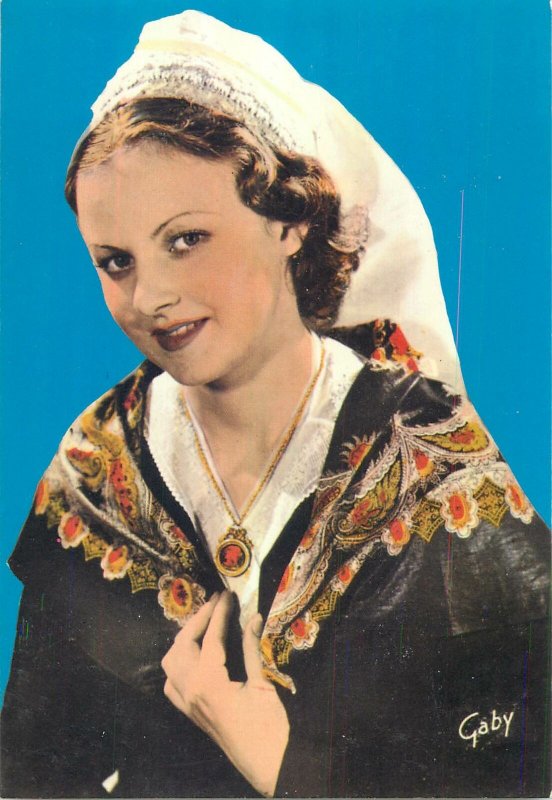 Postcard woman ethnic type Aunis et Saintonge Coiffe de Cognac