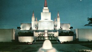 Vintage Mormon Temple Latter-day Saints Oakland, CA Postcard P125 