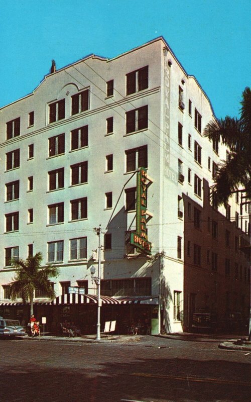 Vintage Postcard Prospect View Of Royal Palm Hotel Building St. Petersburg Fla.