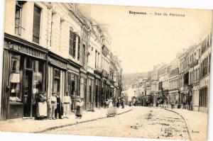 CPA BAPAUME - Rue de Péronne (220350)