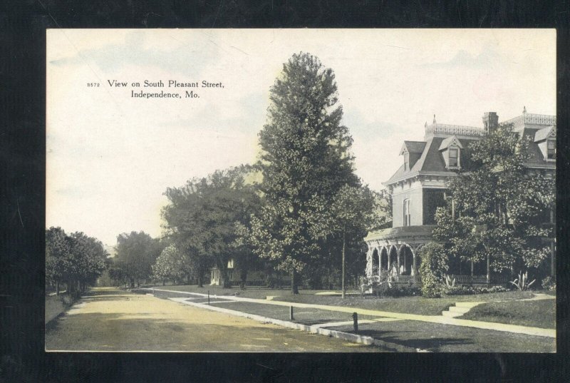 INDEPENDENCE MISSOURI VIEW ON SOUTH PLEASANT STREET SCENE VINTAGE POSTCARD