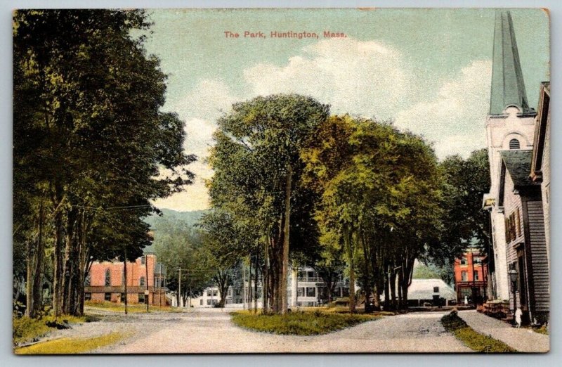 Huntington  Massachusetts  The Park  Postcard