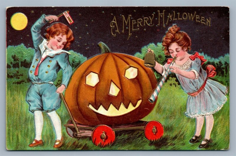 HALLOWEEN ANTIQUE EMBOSSED POSTCARD