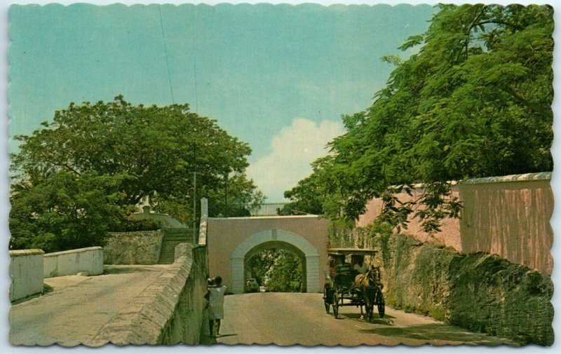 Postcard - The Gregory Arch - Nassau In The Bahamas