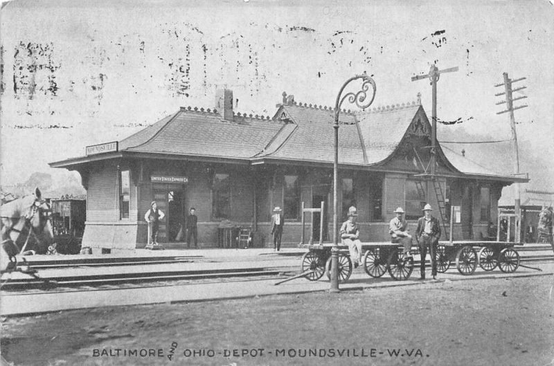 Moundsville West Virginia Baltimore and Ohi Depot Train Station Postcard AA60425