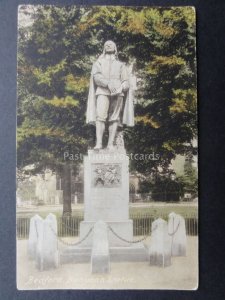 Bedfordshire: BEDFORD Bunyan's Statue - Old Postcard by Frith/C.F.Timaes 39932