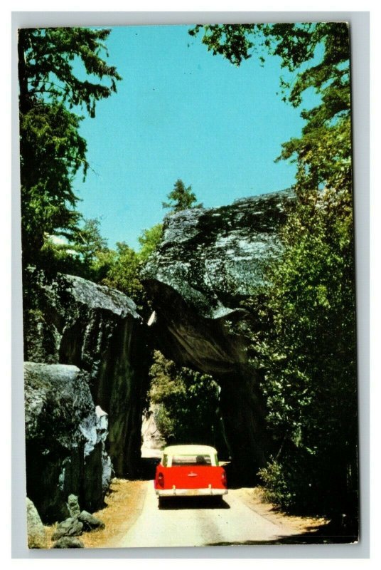 Vintage 1950's Postcard Antique Auto Drives Under Arch Rock Yosemite California