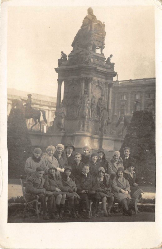 uk42054 austria wien viena real photo group social history