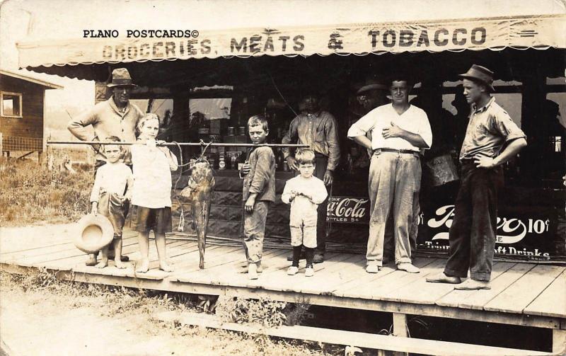  VINTAGE AMERICANA-BAREFOOT KIDS WITH BIG CATFISH  RPPC REAL PHOTO POSTCARD