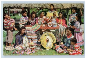 Vintage Tiger Family Seminole Indian Village, Miami Flordia. Postcard P109E