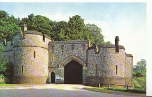 Sussex Postcard - Arundel Castle Gates. Posted 1967 - Ref 2739A