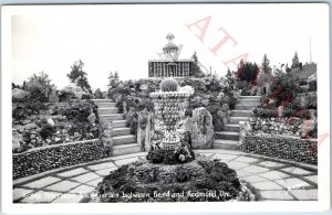 c1940s Bend / Redmond, OR RPPC Petersen's Rock Garden Real Photo Sawyers A165