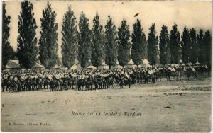 CPA Militaire Verdun - Revue du 14 Juillet (90992)