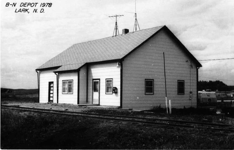 Lark North Dakota 1978 Burlington Northern train depot real photo pc Y15456