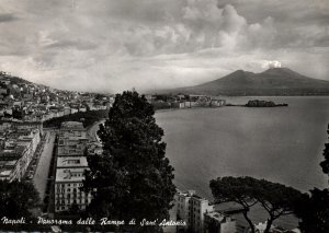 CONTINENTAL SIZE POSTCARD 1960s SERRATED VIEW OF THE RAMPE AT SAN ANTONIO ITALY