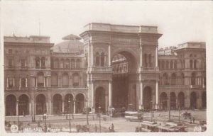 Italy Milano Piazza Duomo Photo