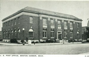 c1930's US Post Office Benton Harbor Michigan MI Unposted Postcard