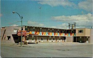 Postcard Nebraska Ogallala Paradise Motel Roadside Photo LeZotte Studio 1969 V15