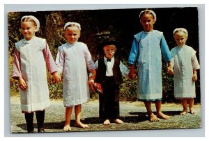 Vintage 1960 Postcard Greetings From Pennsylvania Dutch Country - Amish Children