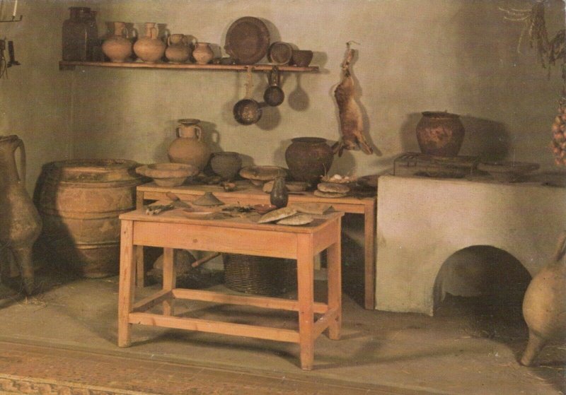 Museum of London Postcard - Reconstruction of a Roman Kitchen c.100 AD - RR8130