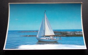 VINTAGE UNUSED POSTCARD - SMOOTH SAILING ON THE COAST OF MAINE