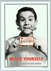 1998 ALTOIDS PEPPERMINTS BRACE YOURSELF ADVERTISING VINTAGE MODERN 4X6 POSTCARD