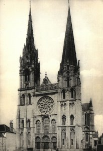 Postcard La Cathedrale La façade Roman Catholic Church Chartres, France