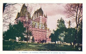 Vintage Postcard Castle Le Chateau Frontenac Et Le Jardin Du Fort Quebec Canada