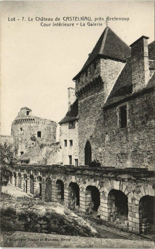 CPA Lot 7 Le Chateau de CASTELNAU, pres BRETENOUX Cour Interieure (122912)