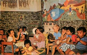 Postcard Moetzet Hapoalot Day Nursery Isreal Pioneer Women Children at Play 5597