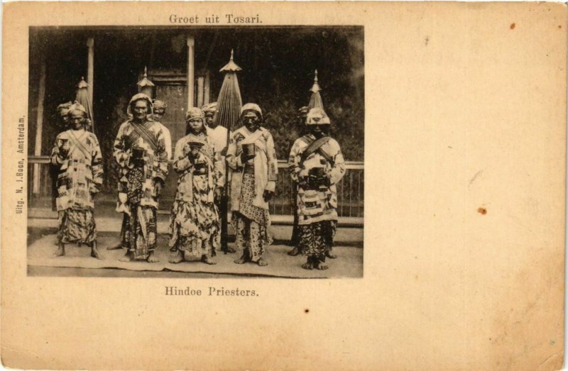 PC CPA Groet uit TOSARI Hindoe Priesters INDONESIA (a16963)