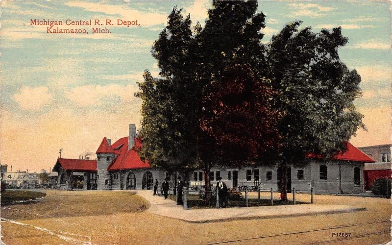 Kalamazoo Michigan Central Railroad Depot~Men under Trees~c1910 Detroit News Pc