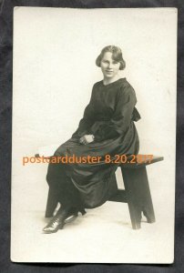 h3000 - Canada RPPC Young Woman 1920s Real Photo Postcard. Period Fashion