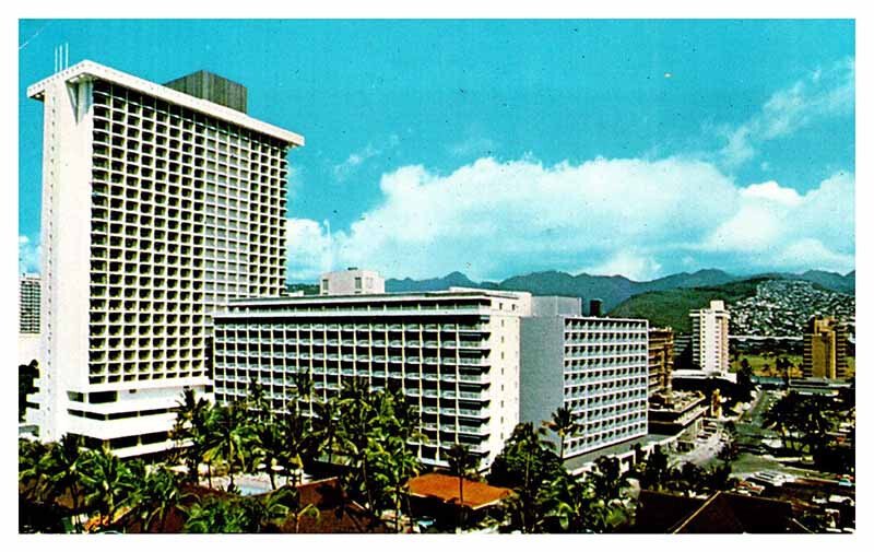 Postcard HOTEL SCENE Honolulu - Waikiki Hawaii HI AS9236