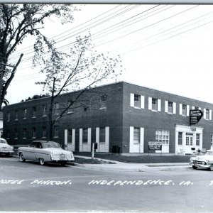 c1950s Independence, IA RPPC Hotel Pinicon Cadillac 62, Lincoln Capri Cars A105