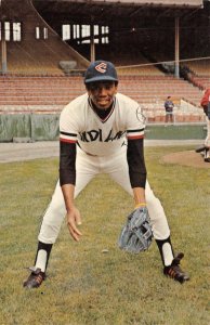 LEO CARDENAS CLEVELAND INDIANS BASEBALL BLACK AMERICANA POSTCARD (1973)