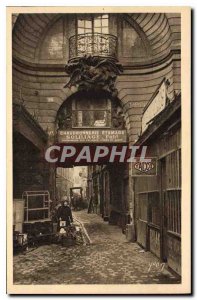 Postcard Old Paris Court Dragon Yacco