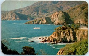 Postcard - Paisaje de Acantilados, View of Bolds - Acapulco, Mexico