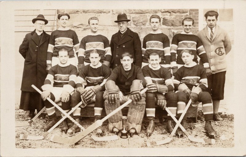 St. Ann's Hockey Team 1931 Nova Scotia Canada University Club RPPC Postcard G77