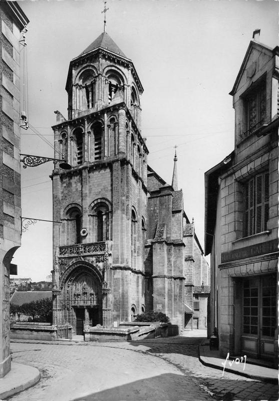 BR18423 Eglise Ste redegonde Poitiers  france