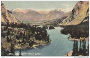 Bow River , BANFF , Alberta , Canada , 00-10s