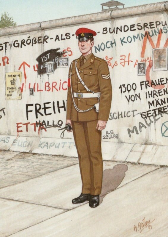 Military Postcard - Corporal, Royal Military Police, Berlin, 1989 - RR8638