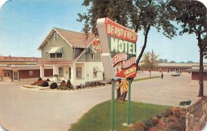 NIAGARA FALLS, Ontario Canada  BEAUTY REST MOTEL~Frank Borse  ROADSIDE  Postcard