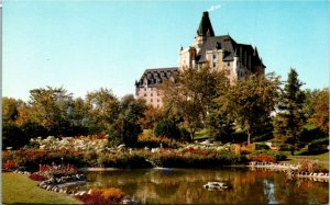 Postcard SK Saskatoon Kiwanis Park Bessborough Hotel in the Background 1960s K50