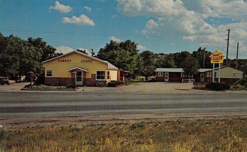 PINE BLUFFS, WY Wyoming  SUNSET MOTEL~Merricks  LINCOLN HIGHWAY Laramie Co 1967